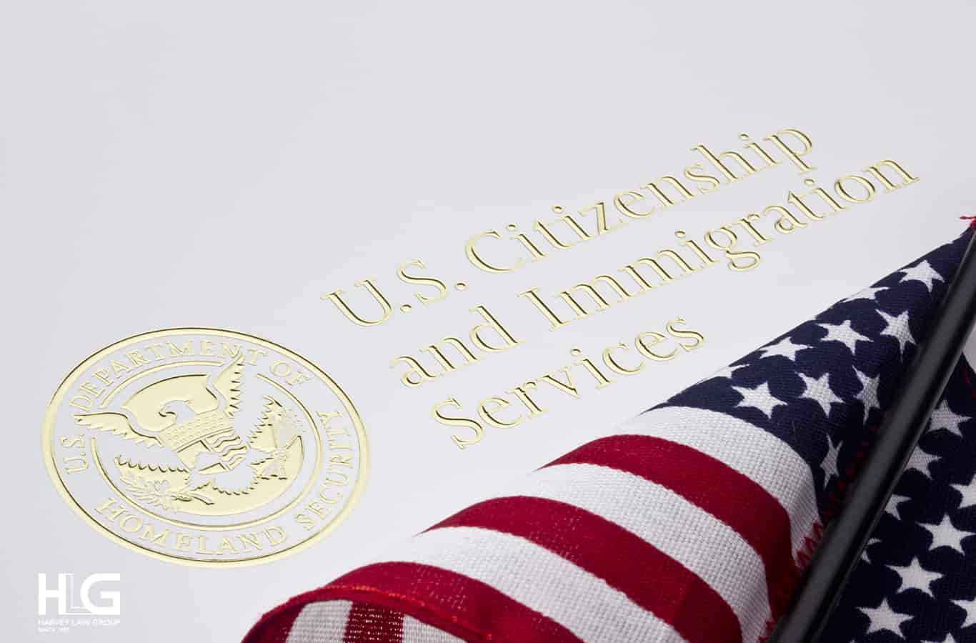 USCIS chịu trách nhiệm đảm bảo người nhập cư vào Mỹ có tư cách làm việc hợp pháp